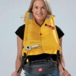 red paddle luftweste aufgeblasen